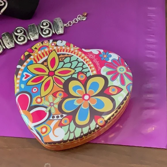 Brighton Pablos Passion Heart Pendant Necklace, Earrings, & Bracelet Set - Picture 5 of 7